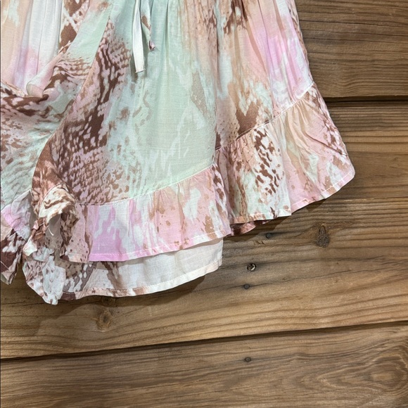 Island Haze Multicolor Patterned Ruffle Shorts - Picture 2 of 4